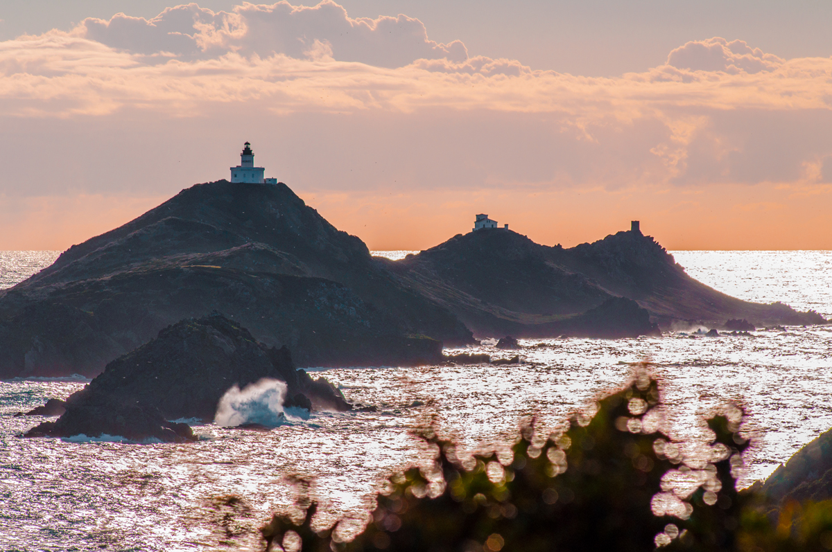 Coucher de soleil sur îles les Sanguinaires en Corse du sud