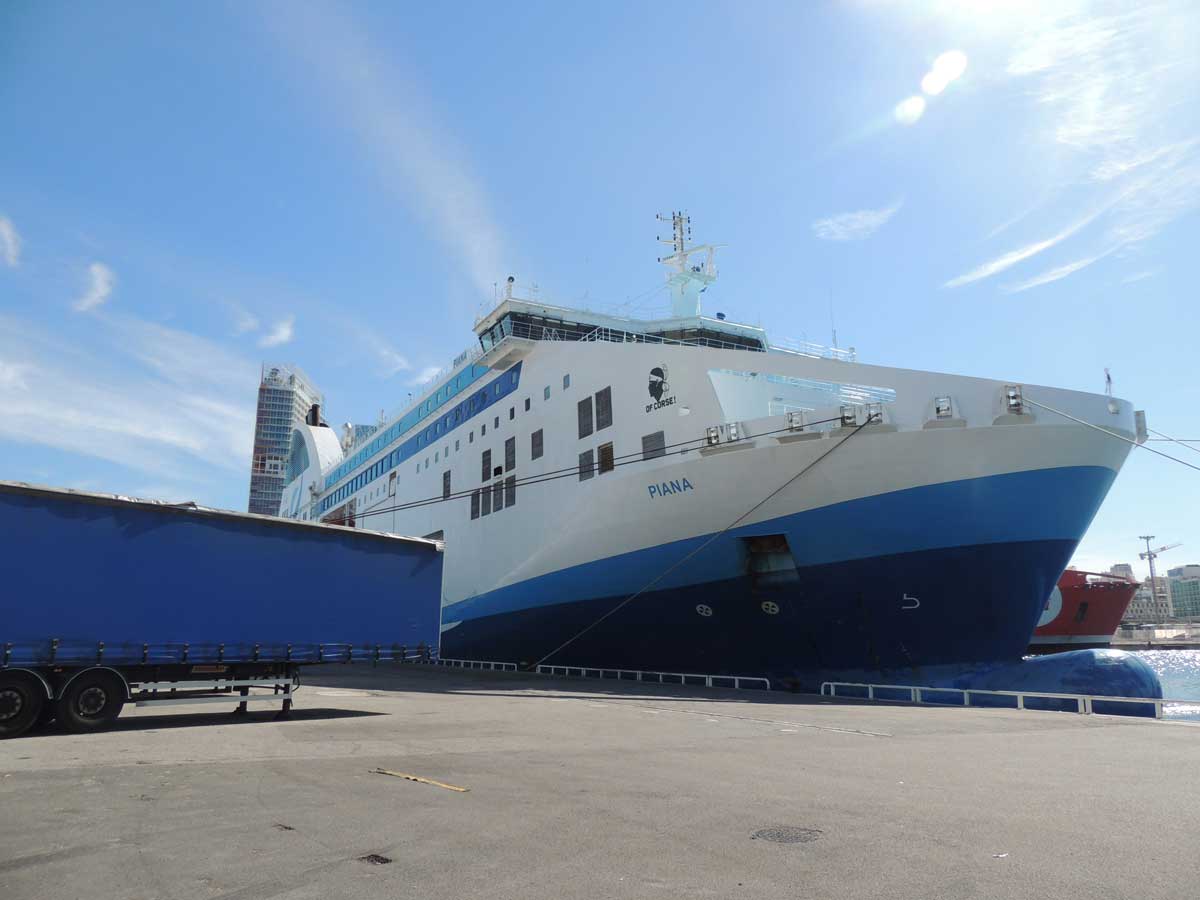 Le Piana transporte du fret entre Marseille et Ajaccio
