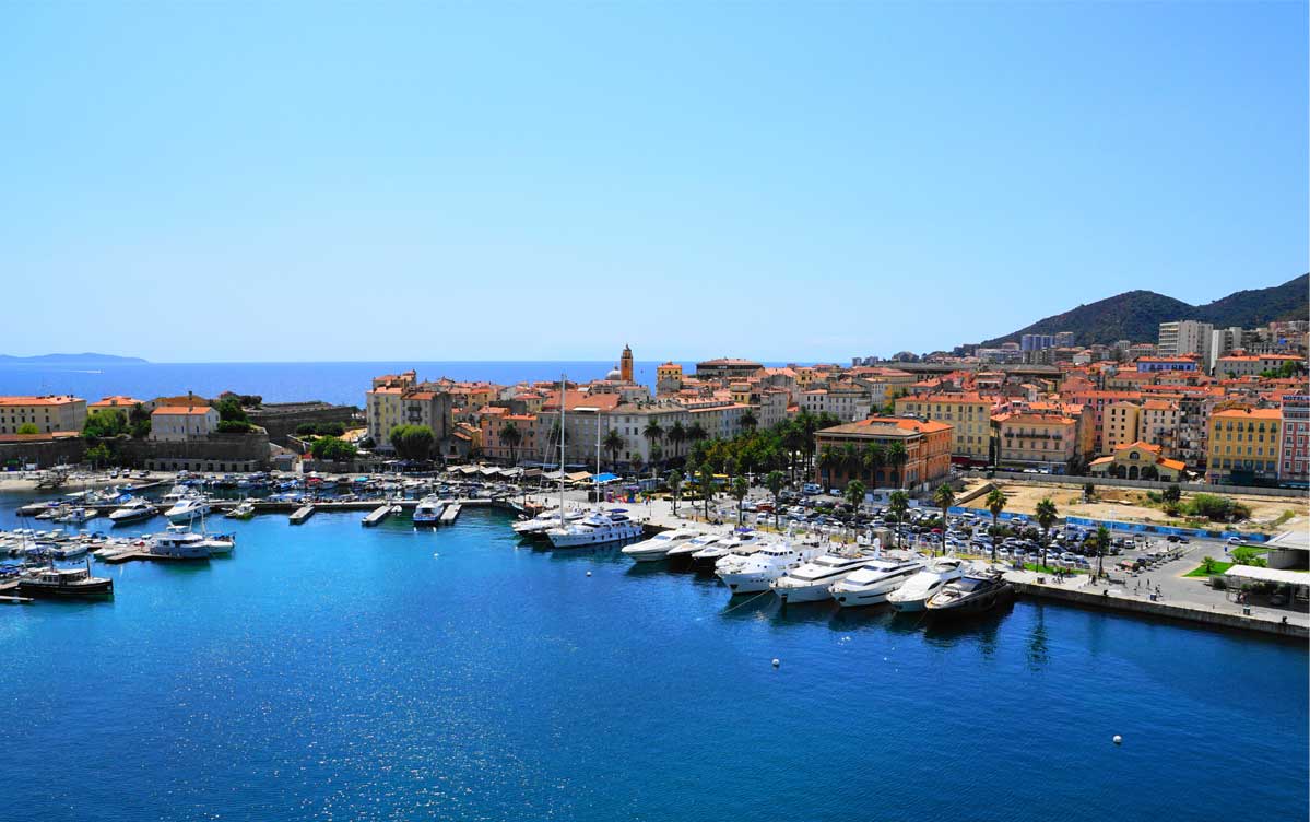 Vue aérienne de la ville d'Ajaccio