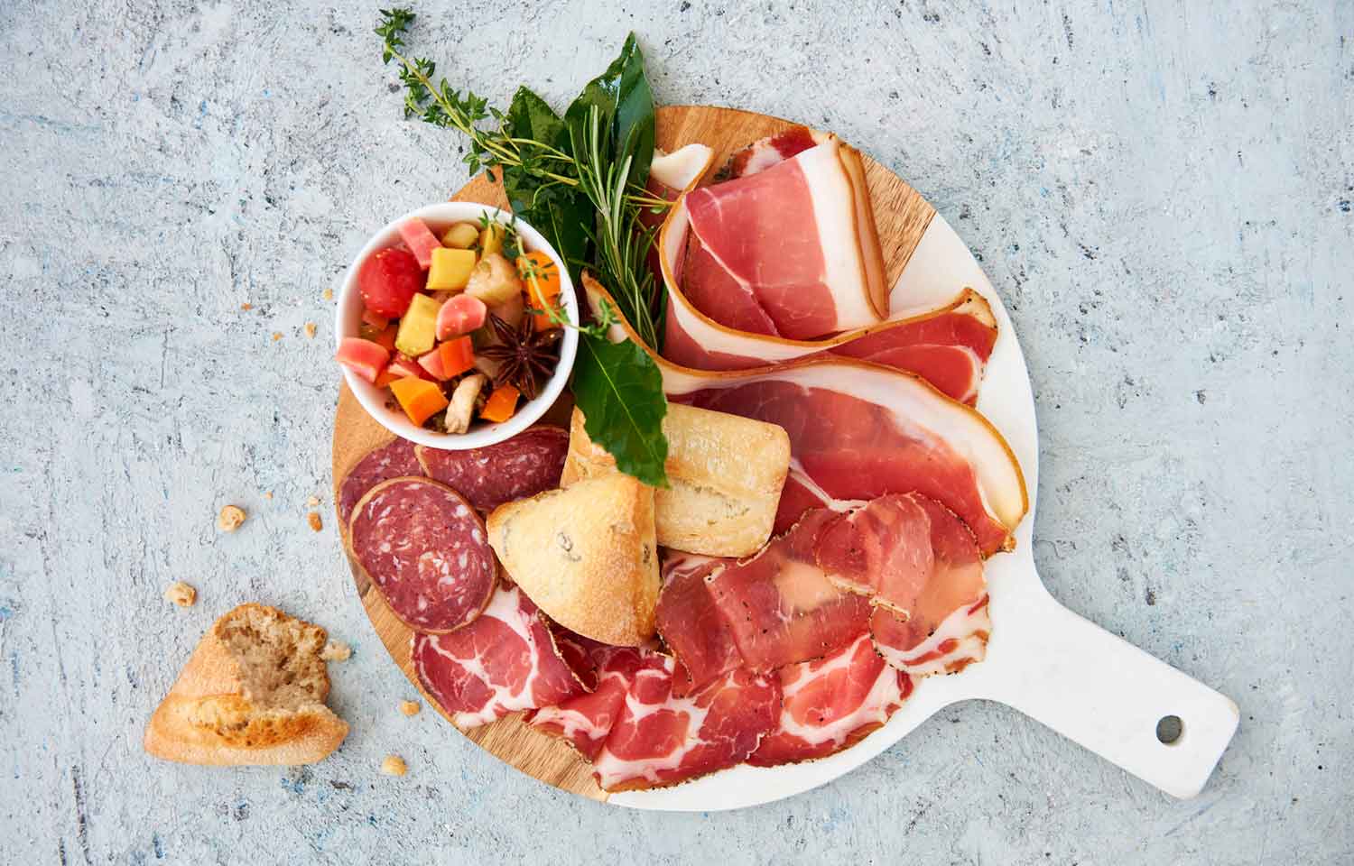 Assiette de charcuterie de l'Île de Beauté