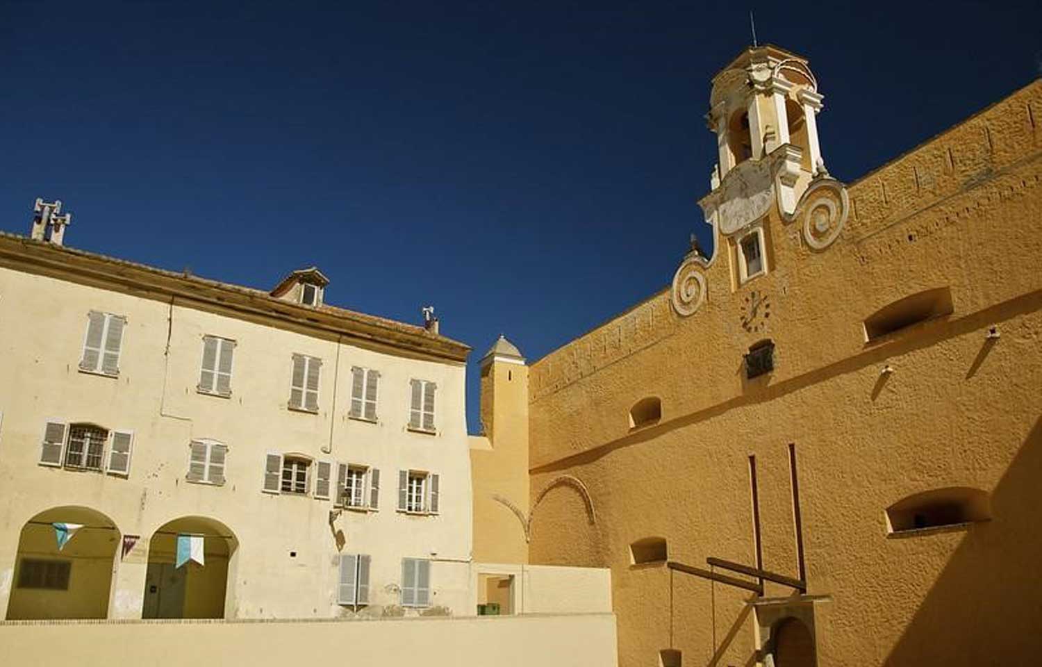 Bastia-Palais-des-Gouverneurs