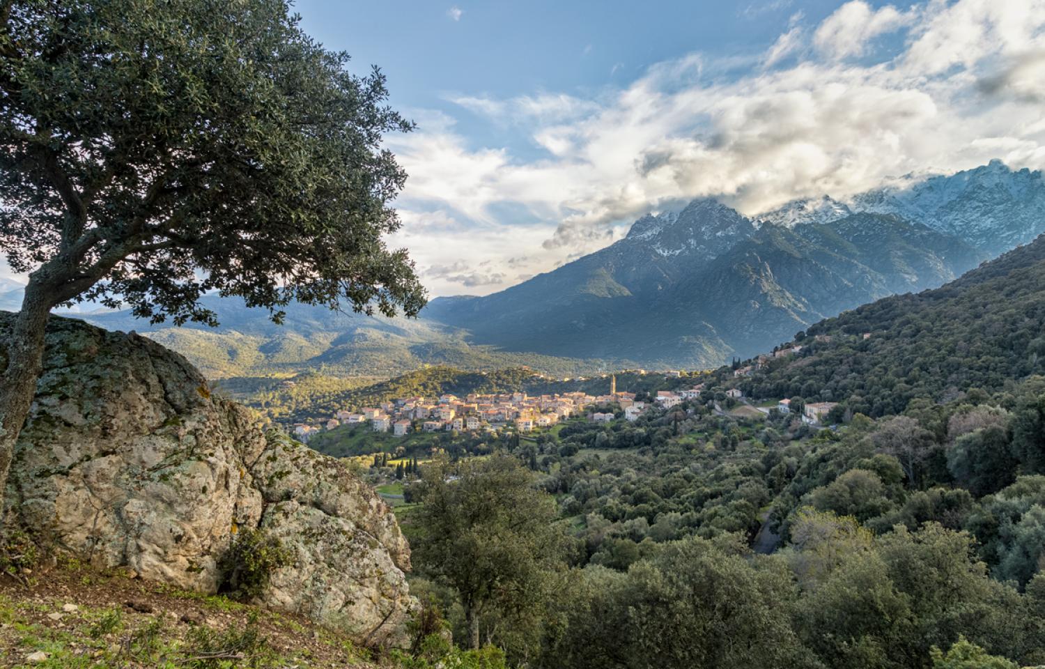 Village de Moltifao en Corse au mois de février