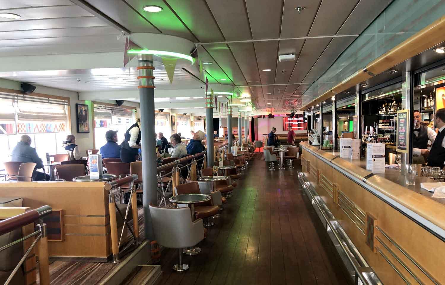 Salon-bar