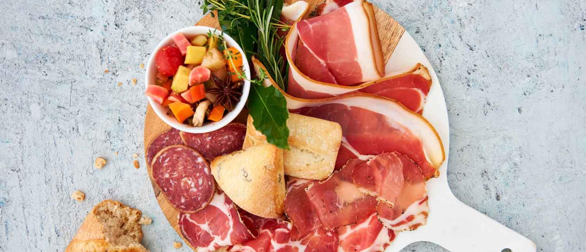 Assiette de charcuterie de l'Île de Beauté