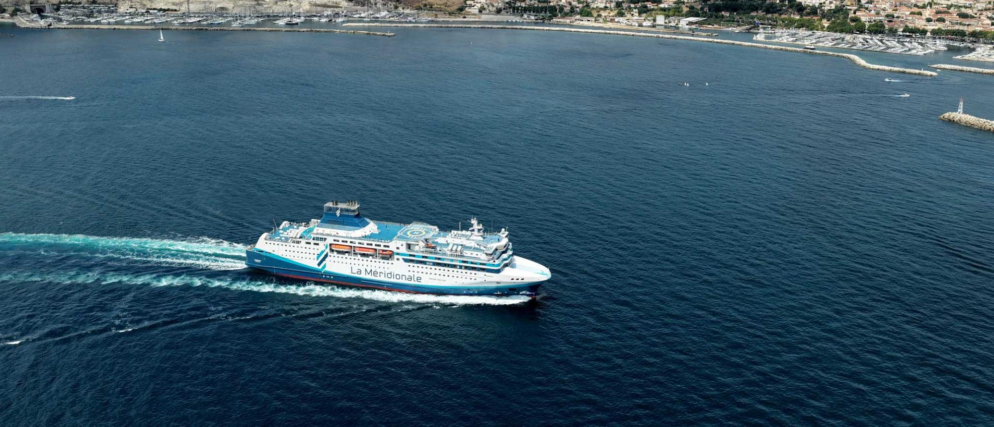 Massalia dans la rade de Marseille
