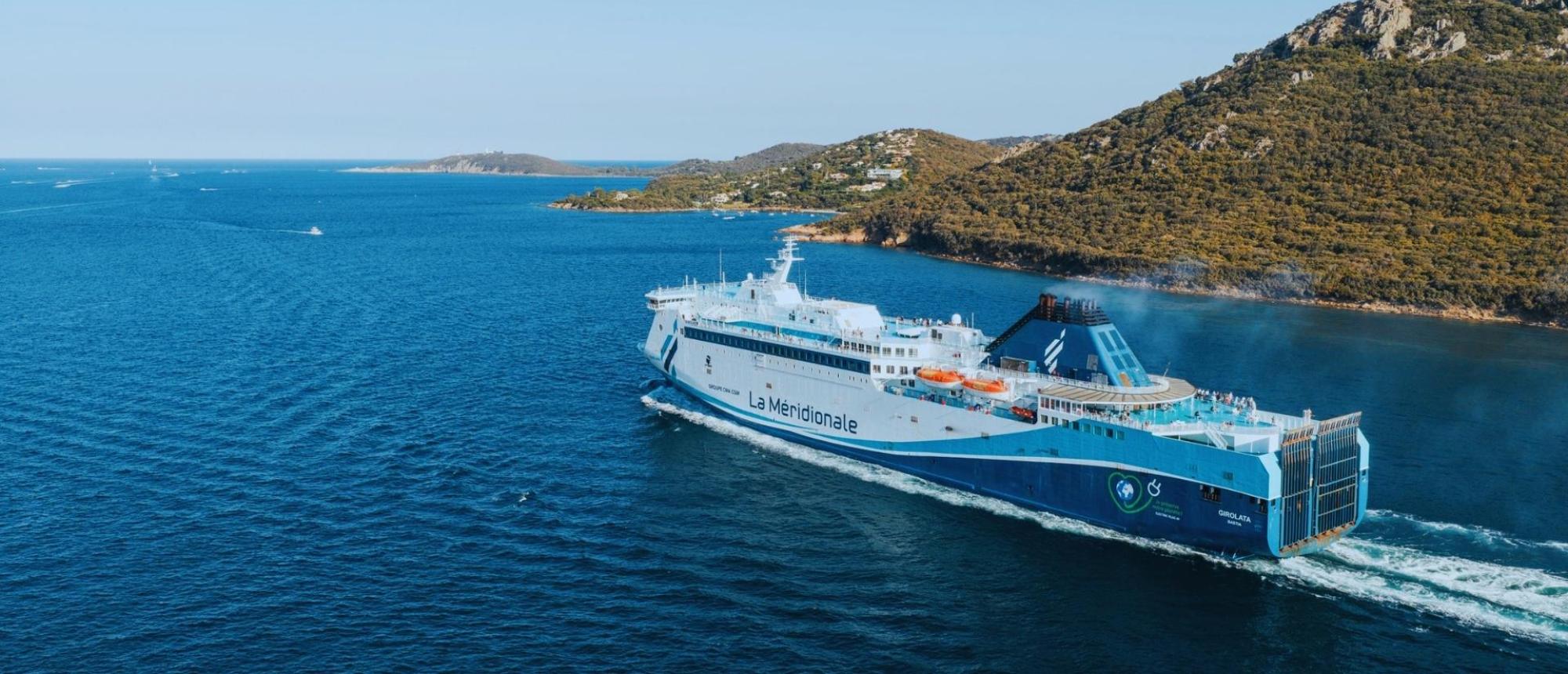 ferry baie porto vecchio corse
