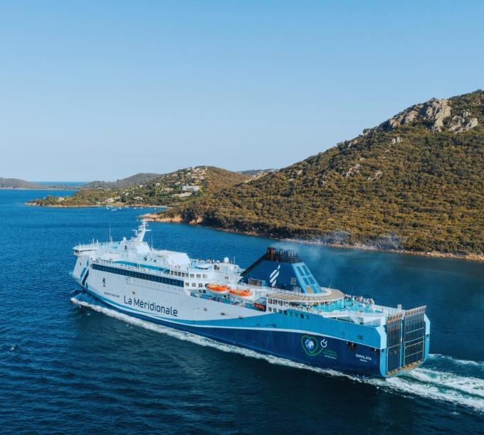 ferry baie porto vecchio corse