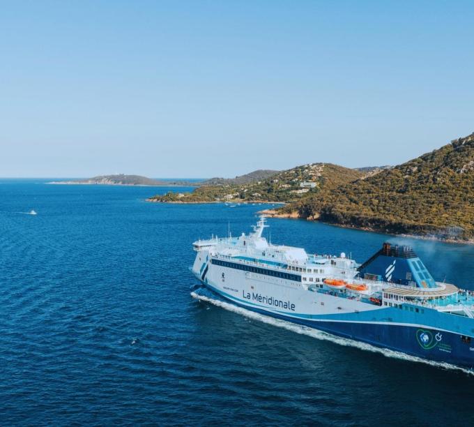 ferry baie porto vecchio corse