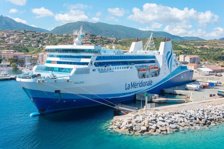 Le Kalliste à quai au port de Propriano