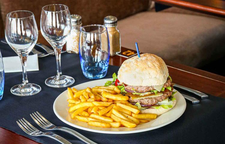 Burger frites du Piana 