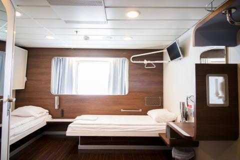 cabine-3-lits-pmr-hublot